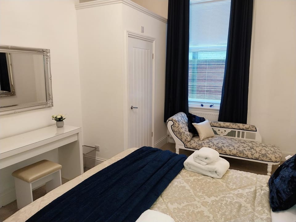 21 Prince of Wales Terrace - 2 bed ground floor flat Apartment in Scarborough