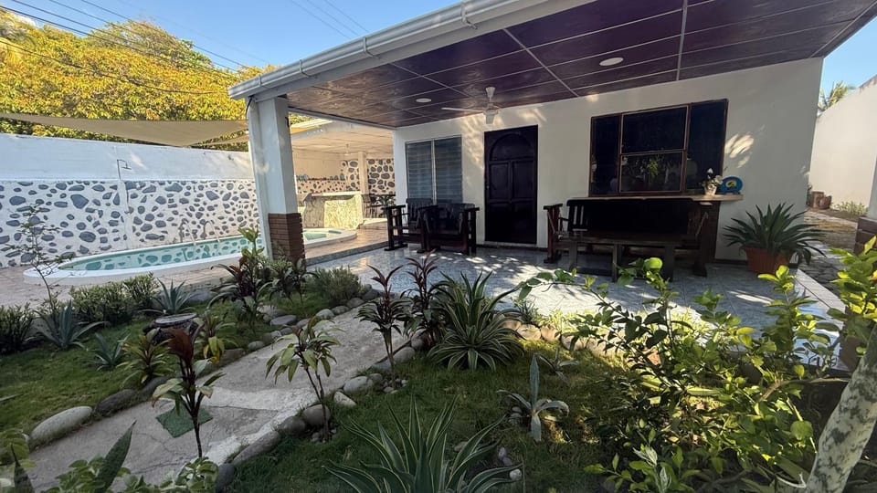 El Rinconcito de Coco Villa in La Libertad Department, El Salvador