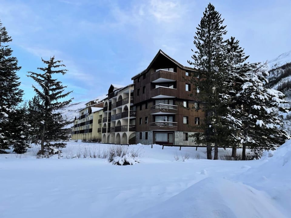 Résidence Grand Serre Che A - BEAU 3 PIECES 6 PERS REZ DE JARDIN EXPOSE SUD EST MAE-4884 Apartment in Saint-Chaffrey