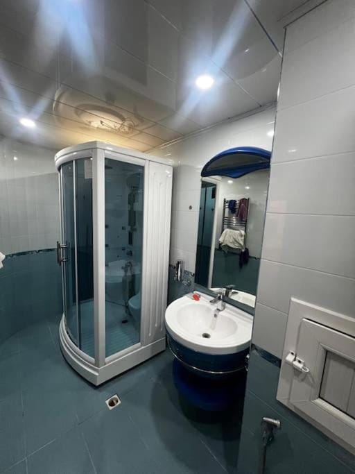 Shower, Bathroom