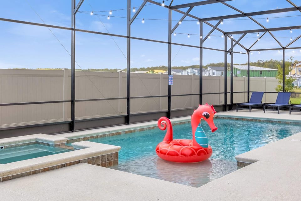 Hot Tub, Pool view, Swimming pool, Swimming pool, sunbed