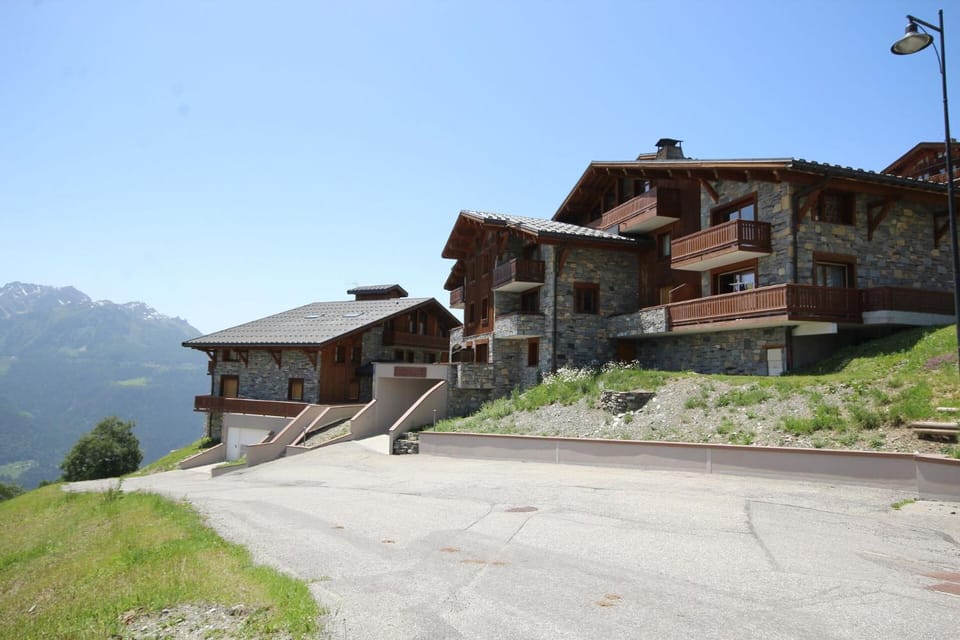 Le Chalet Des Eucherts - Appartement de 6 pièces de 110 m2 pour 10 personne MAE-3194 Apartment in Montvalezan
