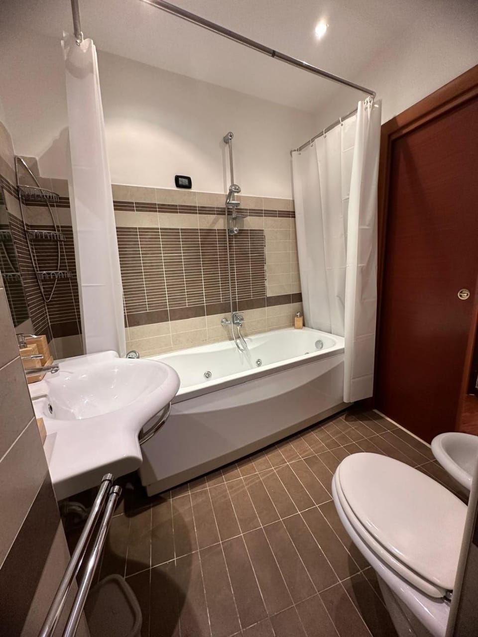 Shower, Toilet, Bathroom, Bath