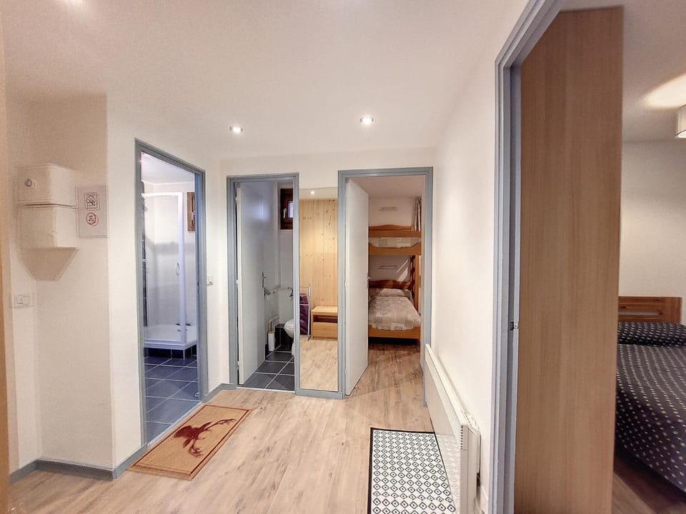 Résidence Les Alpages - Appartement chaleureux et lumineux · Centre station · Balcon MAE-5374 Apartment in Montvalezan