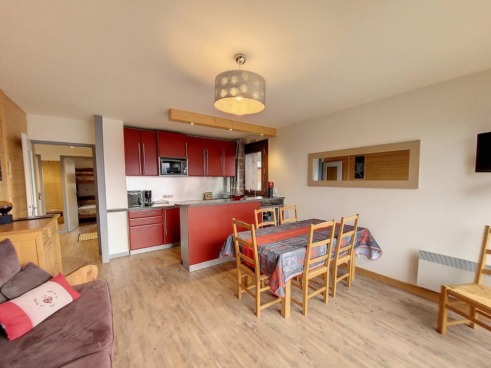 Résidence Les Alpages - Appartement chaleureux et lumineux · Centre station · Balcon MAE-5374 Apartment in Montvalezan