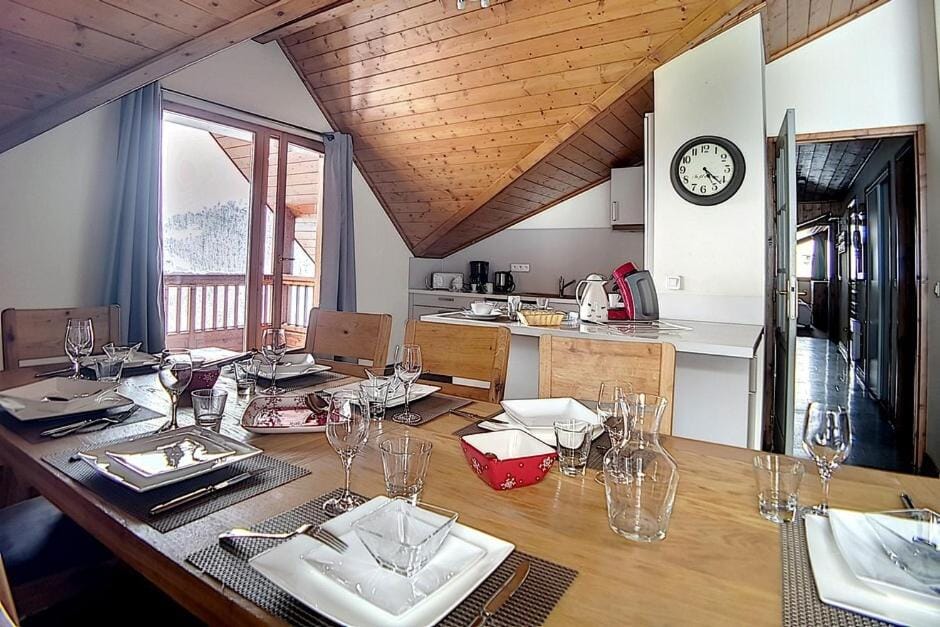 Résidence Les Cristaux - Appartement spacieux & rénové · Proche des pistes · Balcon · Sauna · Hammam · WIFI MAE-9894 Apartment in Les Allues