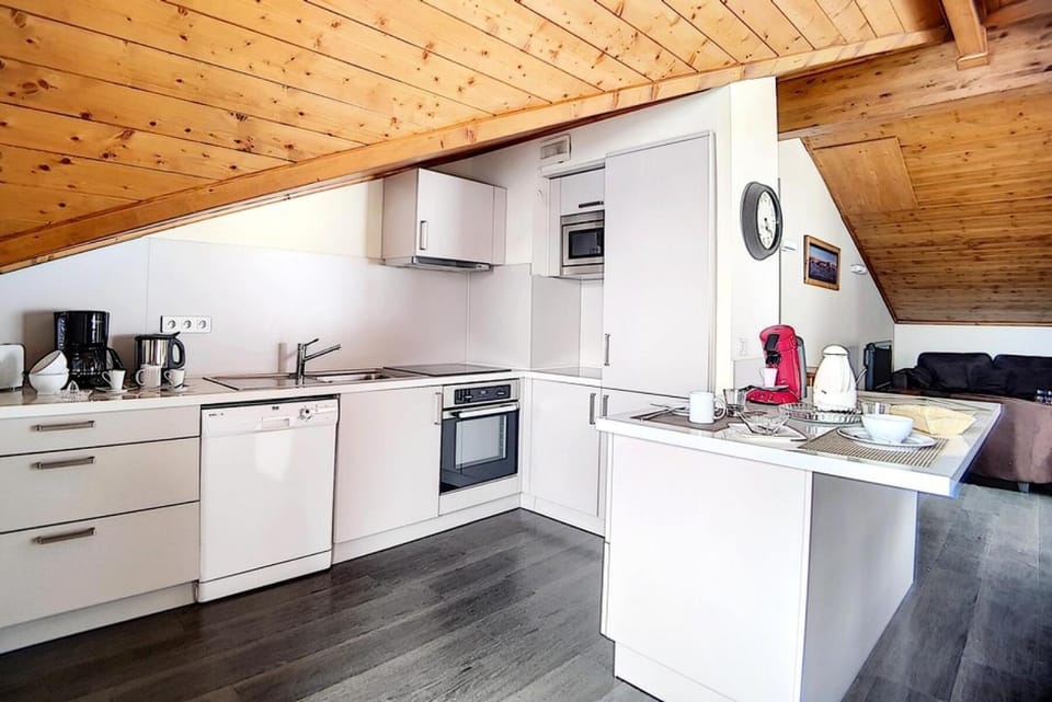 Résidence Les Cristaux - Appartement spacieux & rénové · Proche des pistes · Balcon · Sauna · Hammam · WIFI MAE-9894 Apartment in Les Allues