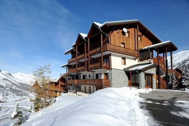 Résidence Les Cristaux - Appartement spacieux & confortable · Proche des pistes · Balcon · Sauna · Hammam · WIFI MAE-9924 Apartment in Les Allues