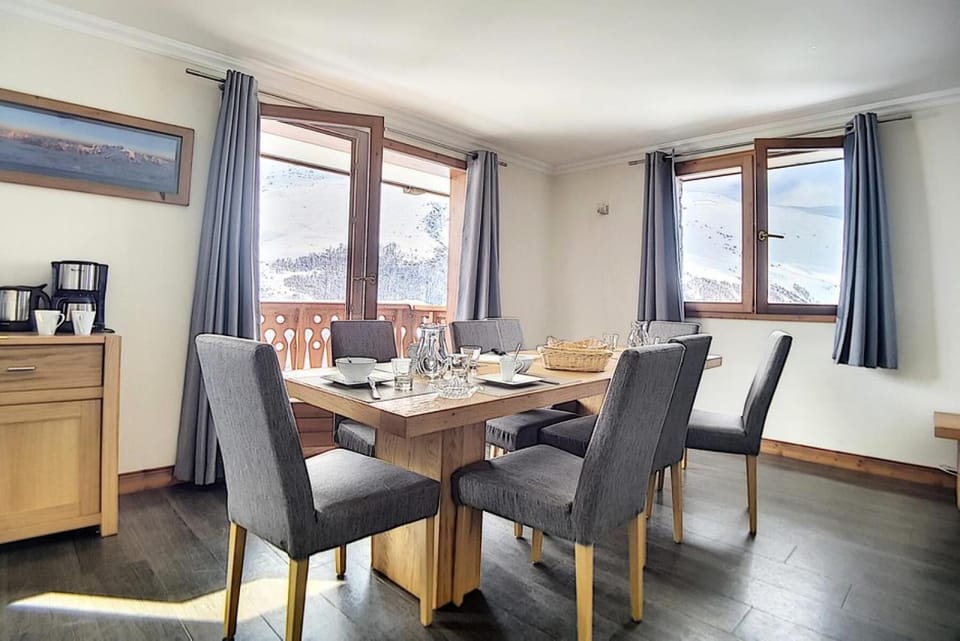Résidence Les Cristaux - Appartement spacieux & rénové · Proche des pistes · Balcon · Sauna · Hammam · WIFI MAE-0014 Apartment in Les Allues