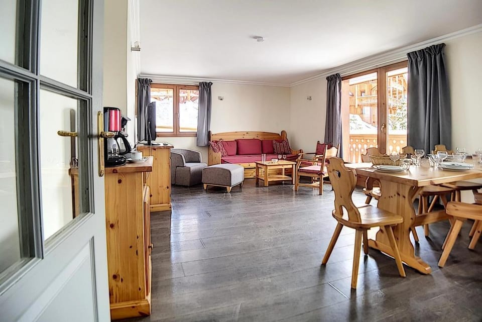 Résidence Les Cristaux - Appartement spacieux & rénové · Proche des pistes · Balcon · Hammam · Sauna · WIFI MAE-0084 Apartment in Les Allues