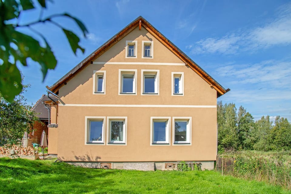 Property building, Day, Garden, Garden view