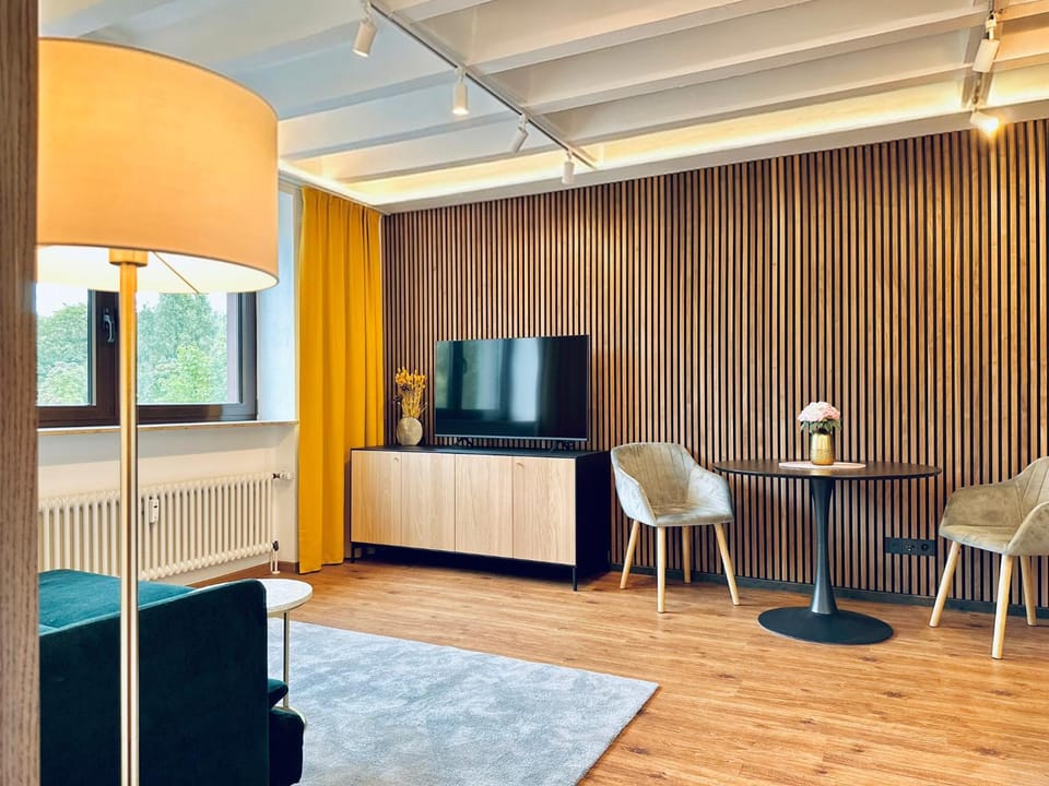 TV and multimedia, Living room, Dining area