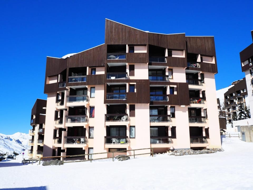 Résidence Coryles B - Appartement confortable · Accès direct aux pistes · Parking inclus MAE-1014 Apartment in Les Allues