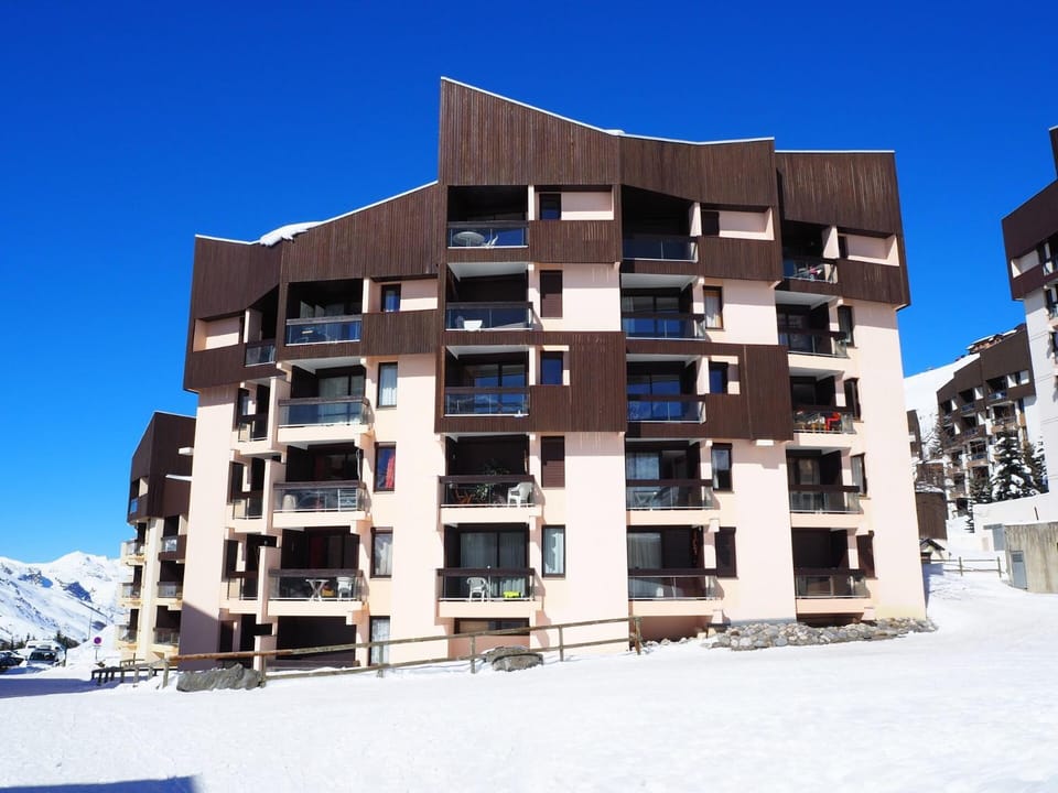 Résidence Coryles B - Appartement confortable · Accès direct aux pistes · Parking inclus MAE-1014 Apartment in Les Allues