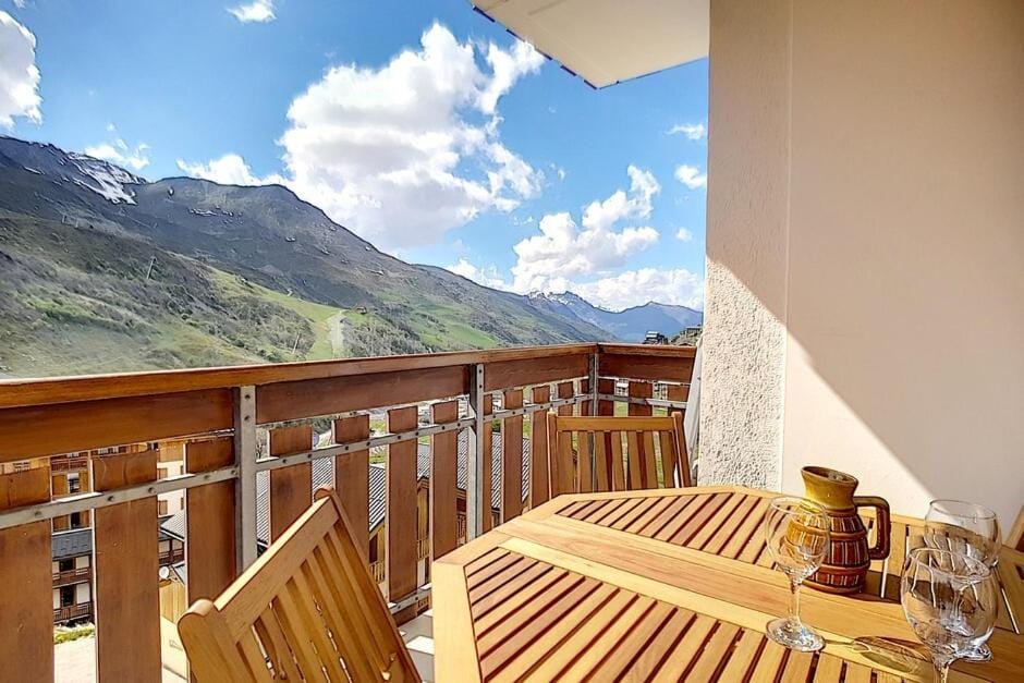 Résidence Ski Soleil - Appartement lumineux · Départ ski aux pieds · Terrasse MAE-1054 Apartment in Les Allues