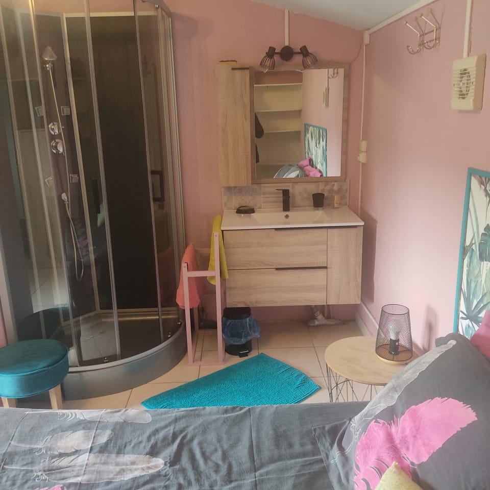 Bathroom, Bedroom