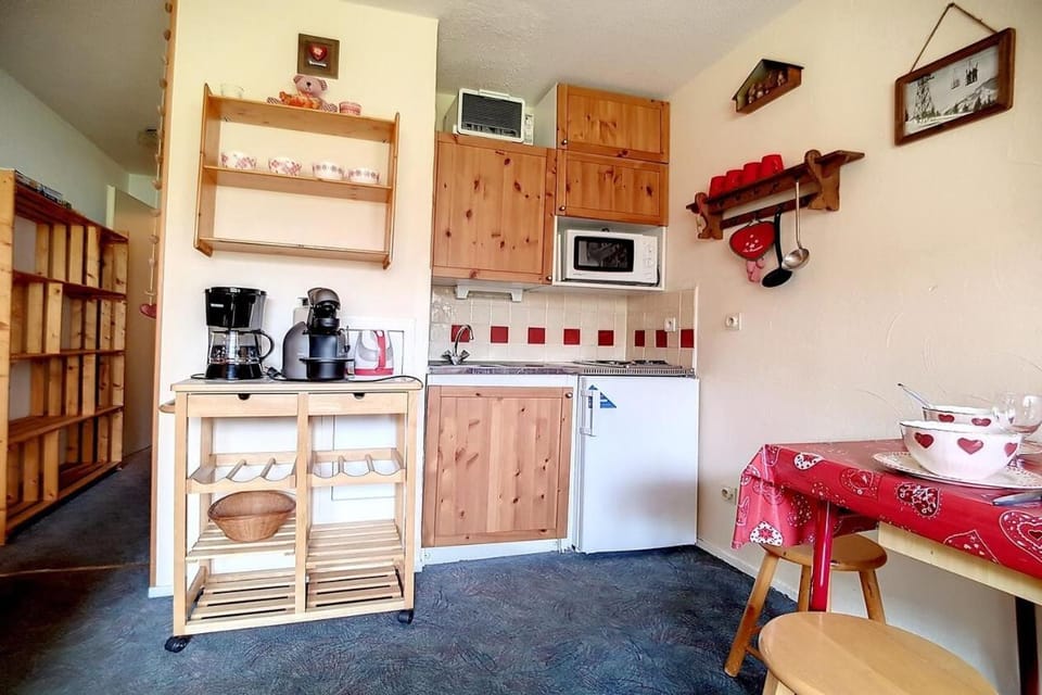 Résidence Asters A2 - Studio cabine agréable · Proche des pistes · Balcon · Parking extérieur MAE-1364 Cabin in Les Allues