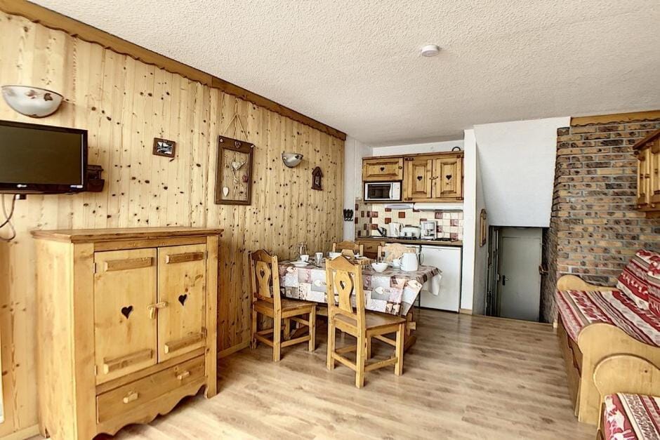 Résidence Evons - Studio lumineux · Départ et retour ski aux pieds · Balcon MAE-1394 Apartment in Les Allues