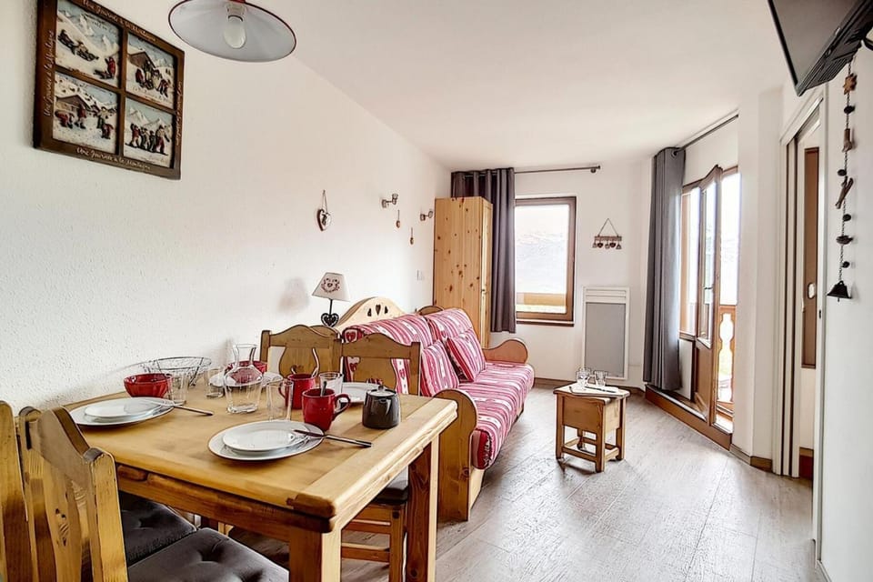 Résidence Necou - Appartement moderne et lumineux · Proche des pistes · Balcon MAE-1414 Apartment in Les Allues
