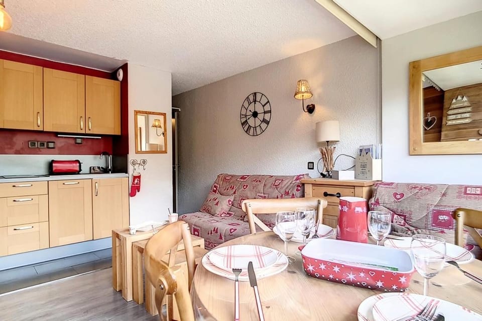 Résidence Biellaz - Appartement rénové, lumineux et chaleureux · Départ et retour skis aux pieds · Vue montagne MAE-1474 Apartment in Les Allues