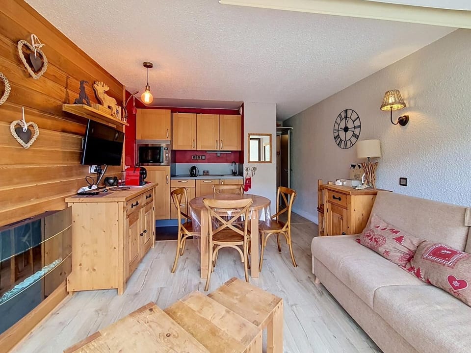 Résidence Biellaz - Appartement rénové, lumineux et chaleureux · Départ et retour skis aux pieds · Vue montagne MAE-1474 Apartment in Les Allues