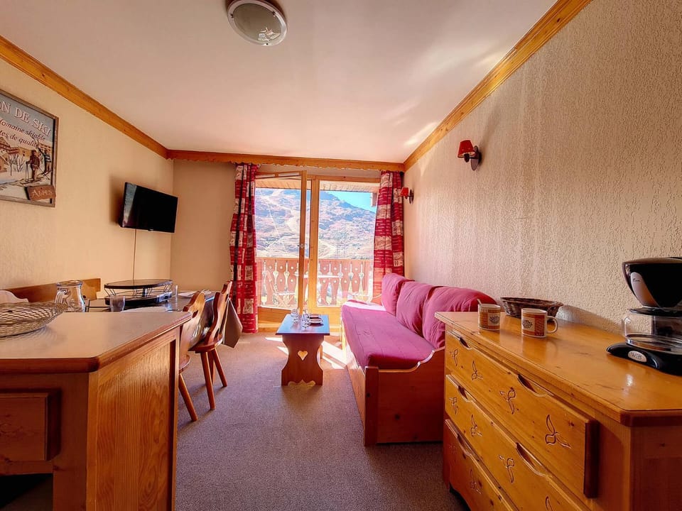 Résidence Valmonts A - Appartement classique · Départ ski aux pieds · Balcon MAE-1554 Apartment in Les Allues