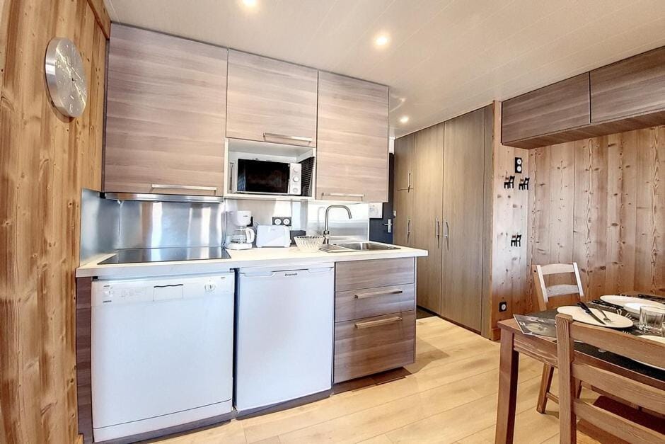 Résidence Campanules - 2 pièces équipé pour 4 personnes MAE-1604 Apartment in Les Allues