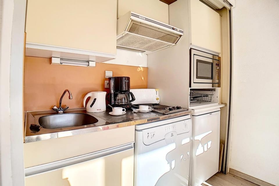 Résidence Le Sorbier - Appartement lumineux · Départ et retour skis aux pieds · Vue sur les pistes MAE-1714 Apartment in Les Allues