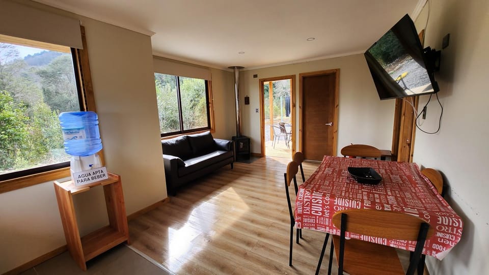 Communal lounge/ TV room, TV and multimedia, Living room, Dining area