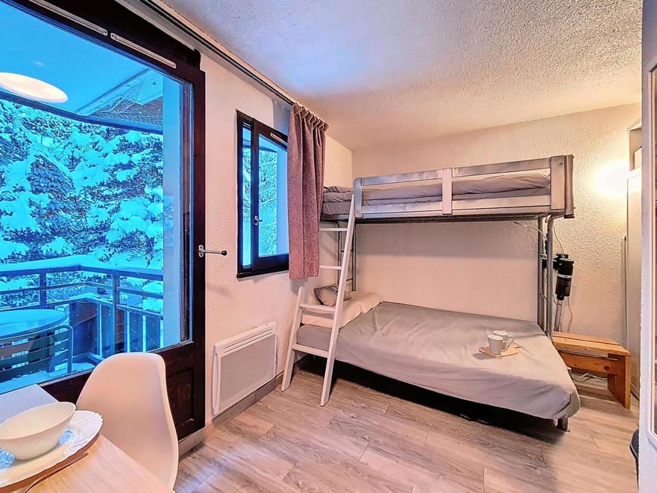 Résidence Gentianes - Studio confortable · Au pieds des pistes · Balcon MAE-2034 Apartment in Les Allues