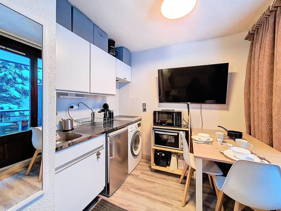 Résidence Gentianes - Studio confortable · Au pieds des pistes · Balcon MAE-2034 Apartment in Les Allues