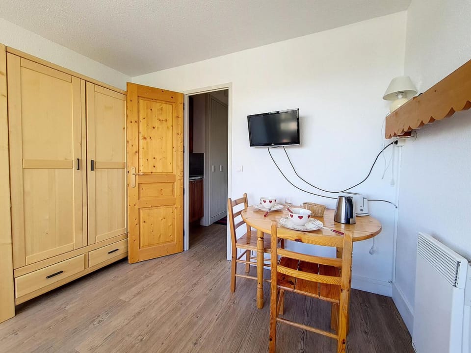 Résidence Lac Du Lou - Studio agréable · Ski aux pieds · Balcon MAE-2054 Apartment in Les Allues