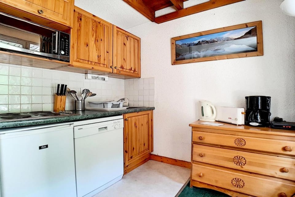 Résidence Gentianes - Appartement duplex · Proche des pistes · Balcon est MAE-2104 Apartment in Les Allues