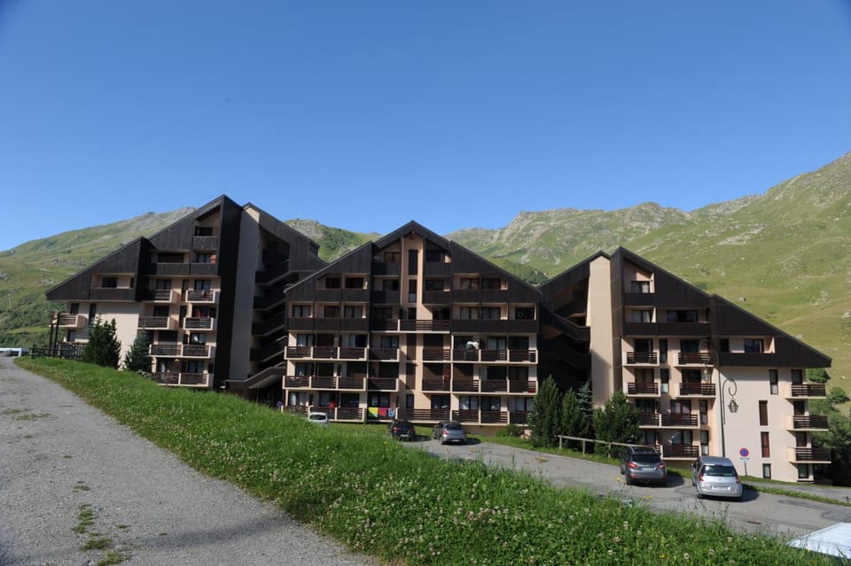 Résidence Sarvan - Appartement lumineux · Départ et retour skis aux pieds · Balcon MAE-2494 Apartment in Les Allues