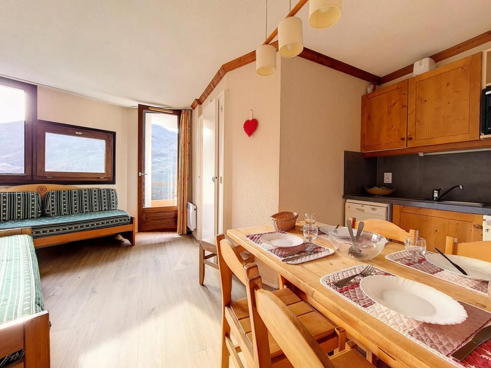 Résidence Median - Appartement confortable · Proche des pistes · Balcon MAE-2554 Apartment in Les Allues