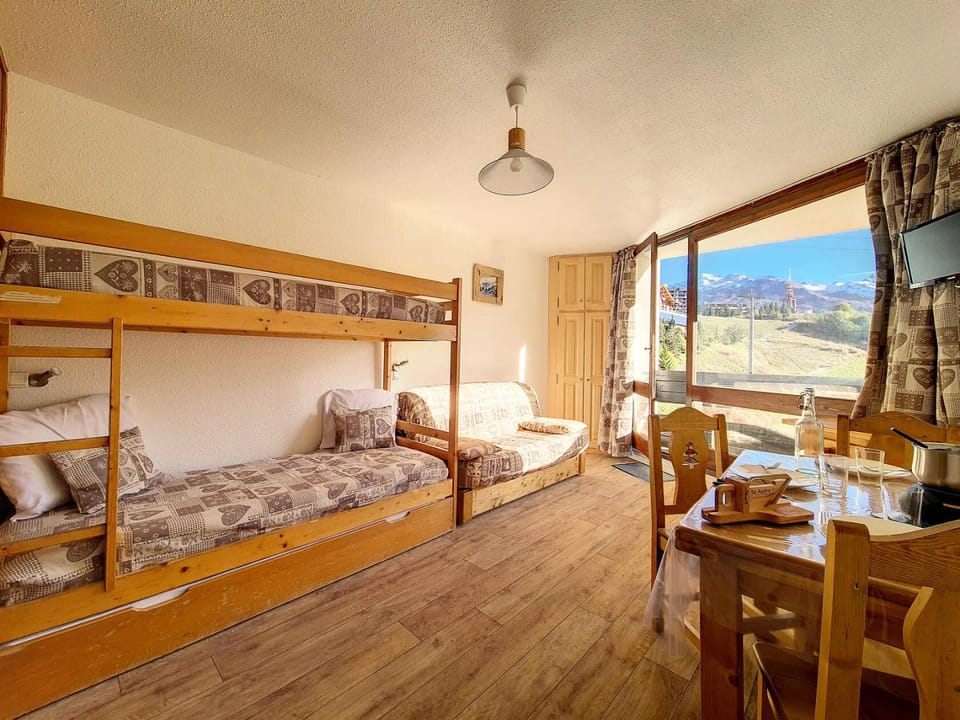 Résidence Caron - Studio lumineux · Départ et retour skis aux pieds · Balcon MAE-2734 Apartment in Les Allues