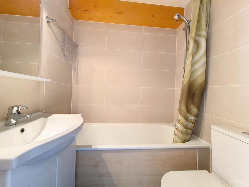 Résidence Caron - Studio lumineux · Départ et retour skis aux pieds · Balcon MAE-2734 Apartment in Les Allues