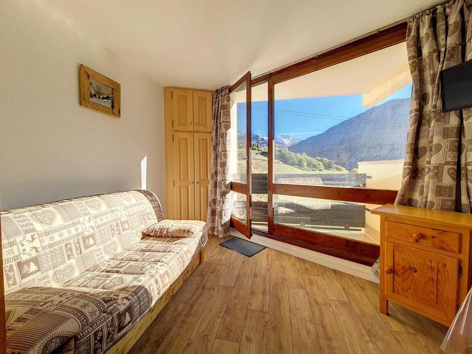 Résidence Caron - Studio lumineux · Départ et retour skis aux pieds · Balcon MAE-2734 Apartment in Les Allues