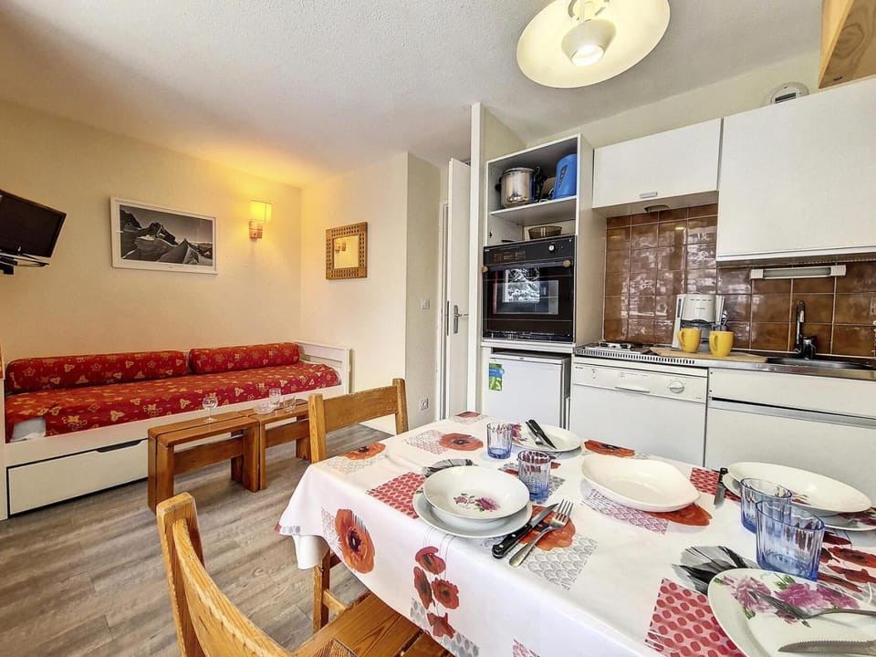 Résidence Gentianes - Studio confortable · Au pieds des pistes · Balcon MAE-3104 Apartment in Les Allues