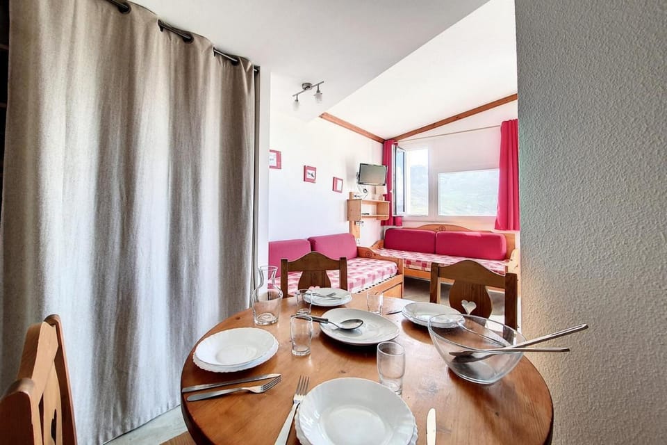 Résidence Median - Studio lumineux · Proche des pistes · Balcon MAE-3144 Apartment in Les Allues