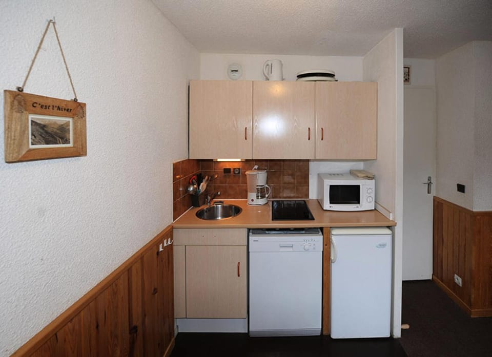 Résidence Gentianes - Studio standard ·Proche des pistes · Balcon MAE-3184 Apartment in Les Allues