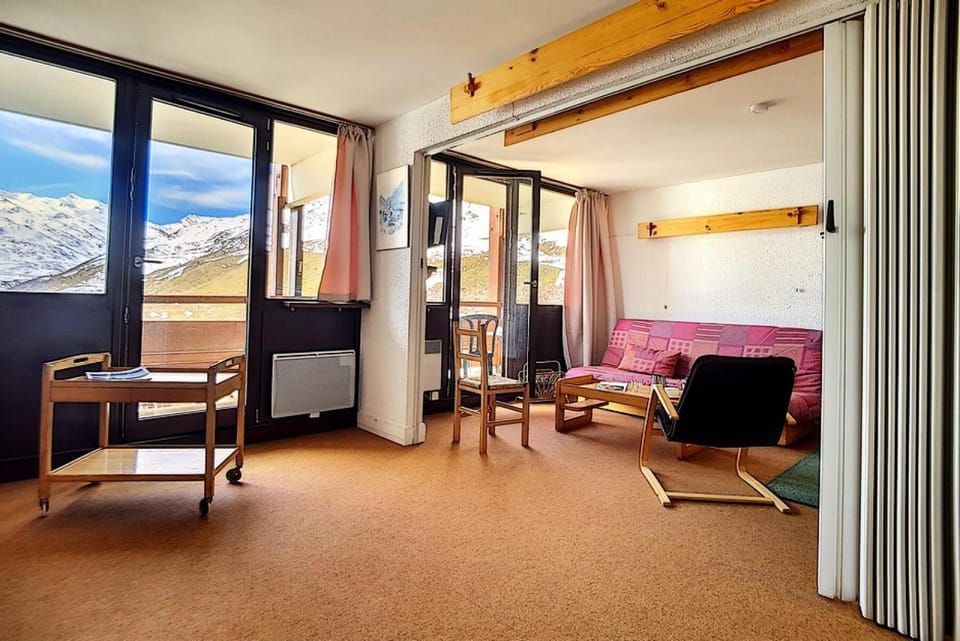 Résidence Alpages - Appartement lumineux · Proche des pistes et des commerces · Balcon MAE-3514 Apartment in Les Allues