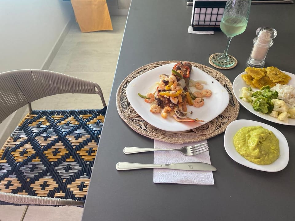 Dining area, Lunch