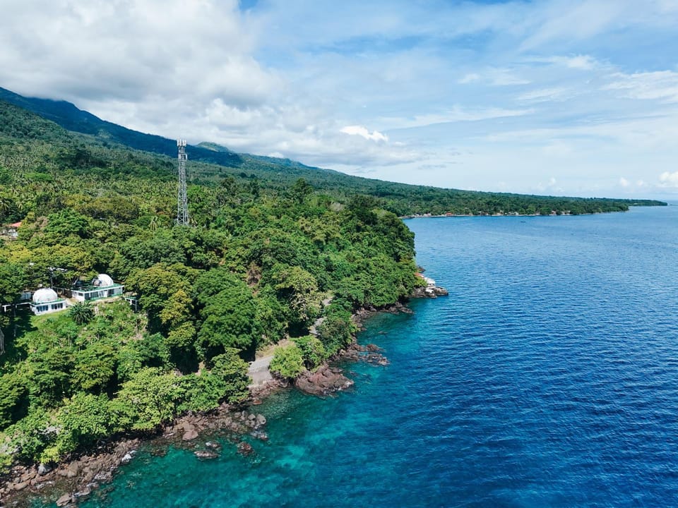 Property building, Natural landscape, Bird's eye view, View (from property/room), Sea view