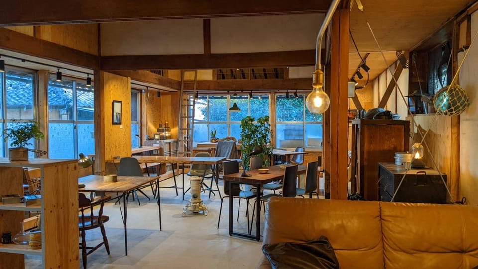 Communal lounge/ TV room, Living room, Banquet/Function facilities, Seating area
