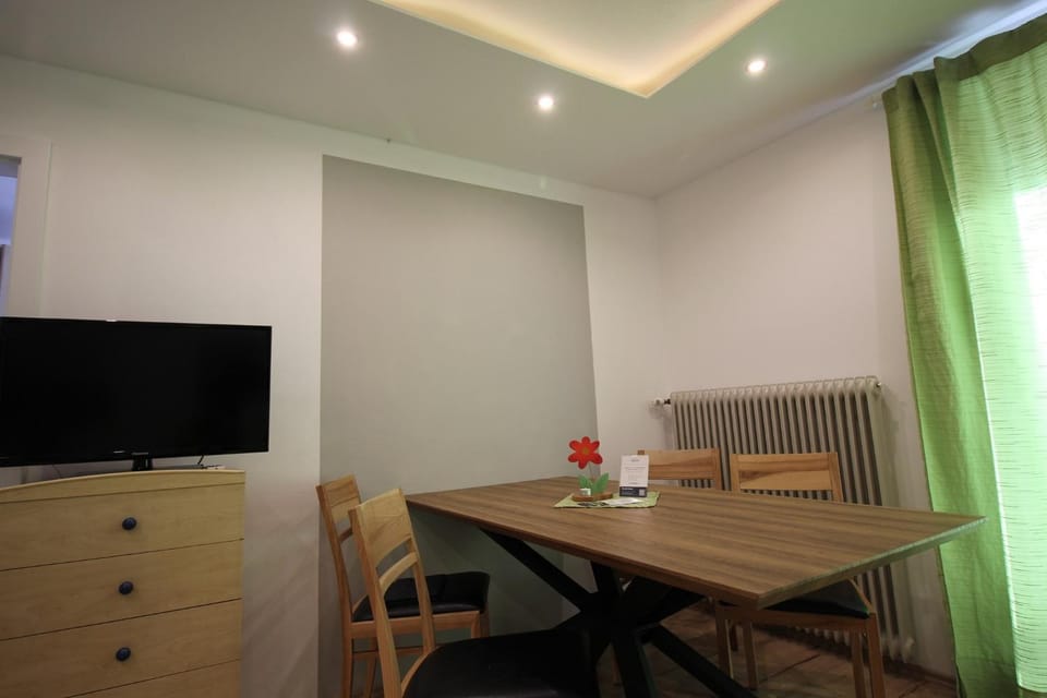 TV and multimedia, Dining area