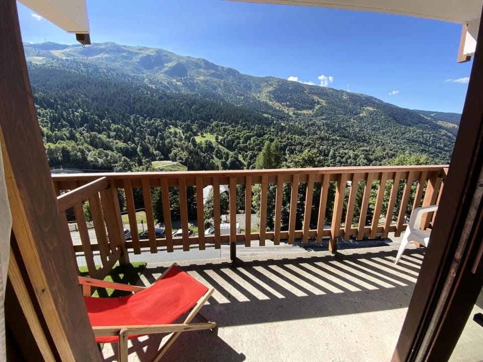 Résidence Le Genevrier - Studio pour 4 personnes en plein centre de Méribel dans une résidence calme MAE-7141 Apartment in Les Allues