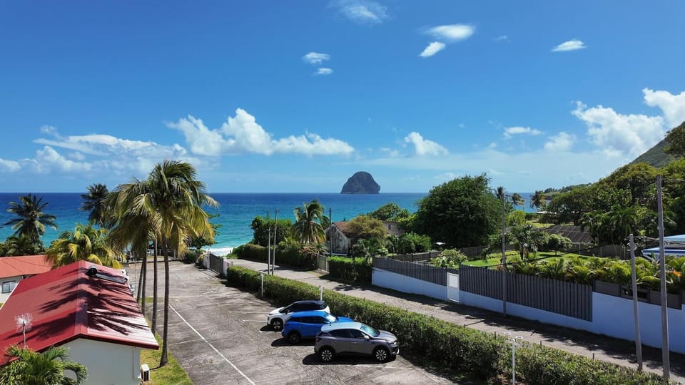 Day, Natural landscape, Beach, Mountain view, Sea view, Parking