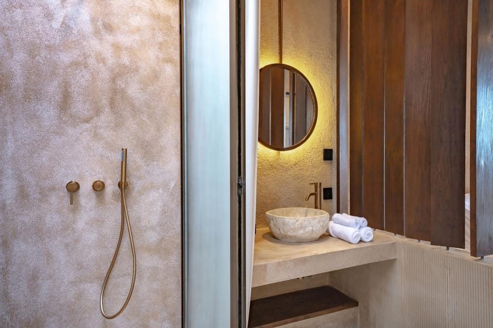 Shower, Bathroom, towels