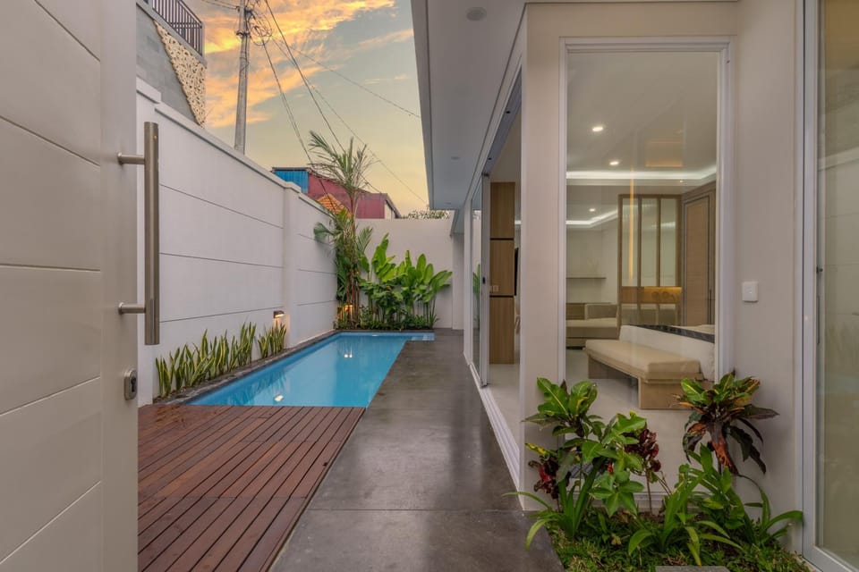 Pool view, Swimming pool